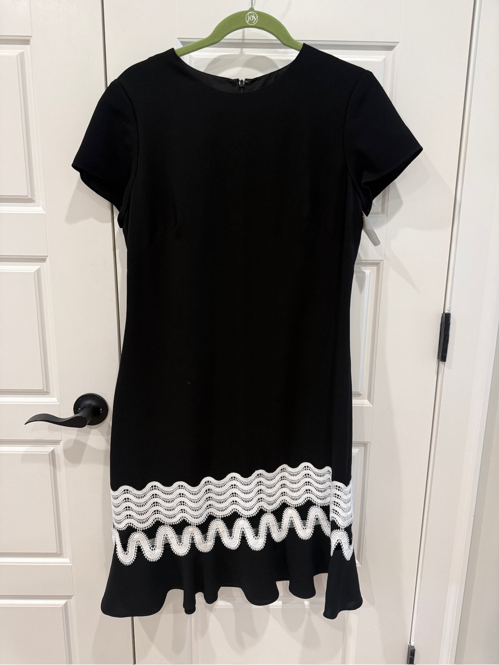 Shoshanna Lombard Knit Cutout Flounce Black Short-Sleeve Dress with White Trim